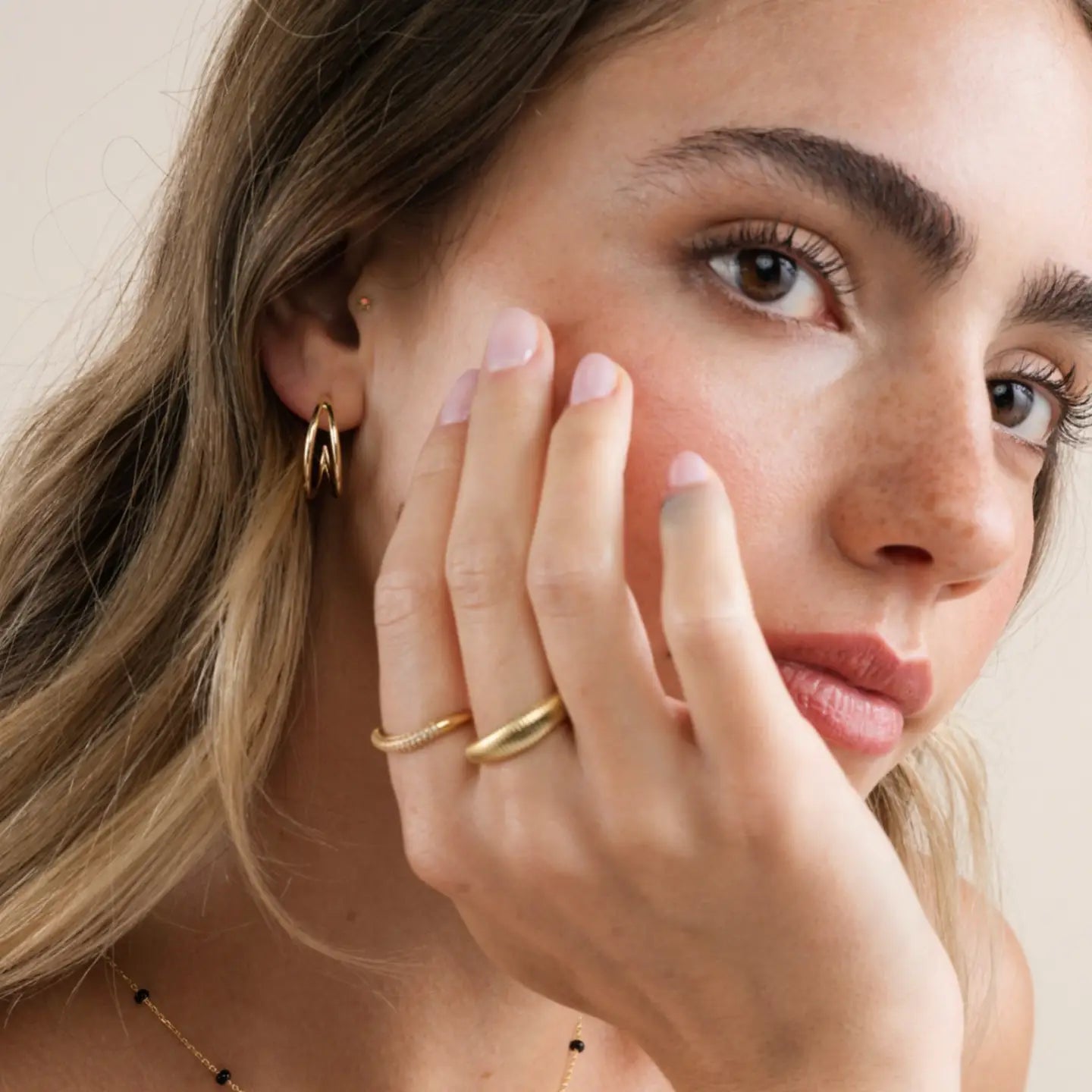 llusion Double Hoop 18KP