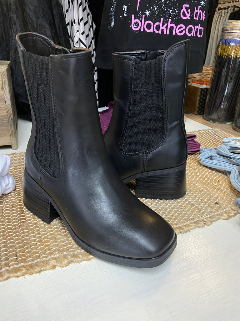 Elastic Side Chelsea Boot