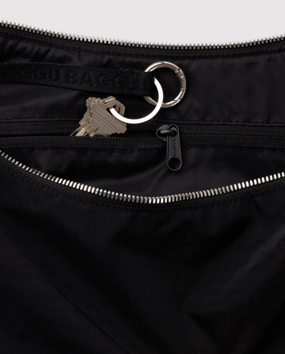 BAGGU Medium Crescent Bag- Studs