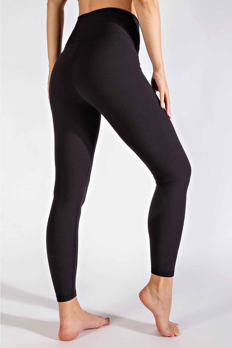 V-Front Leggings - Black