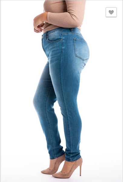The Essentail High Rise Jeans - Plus